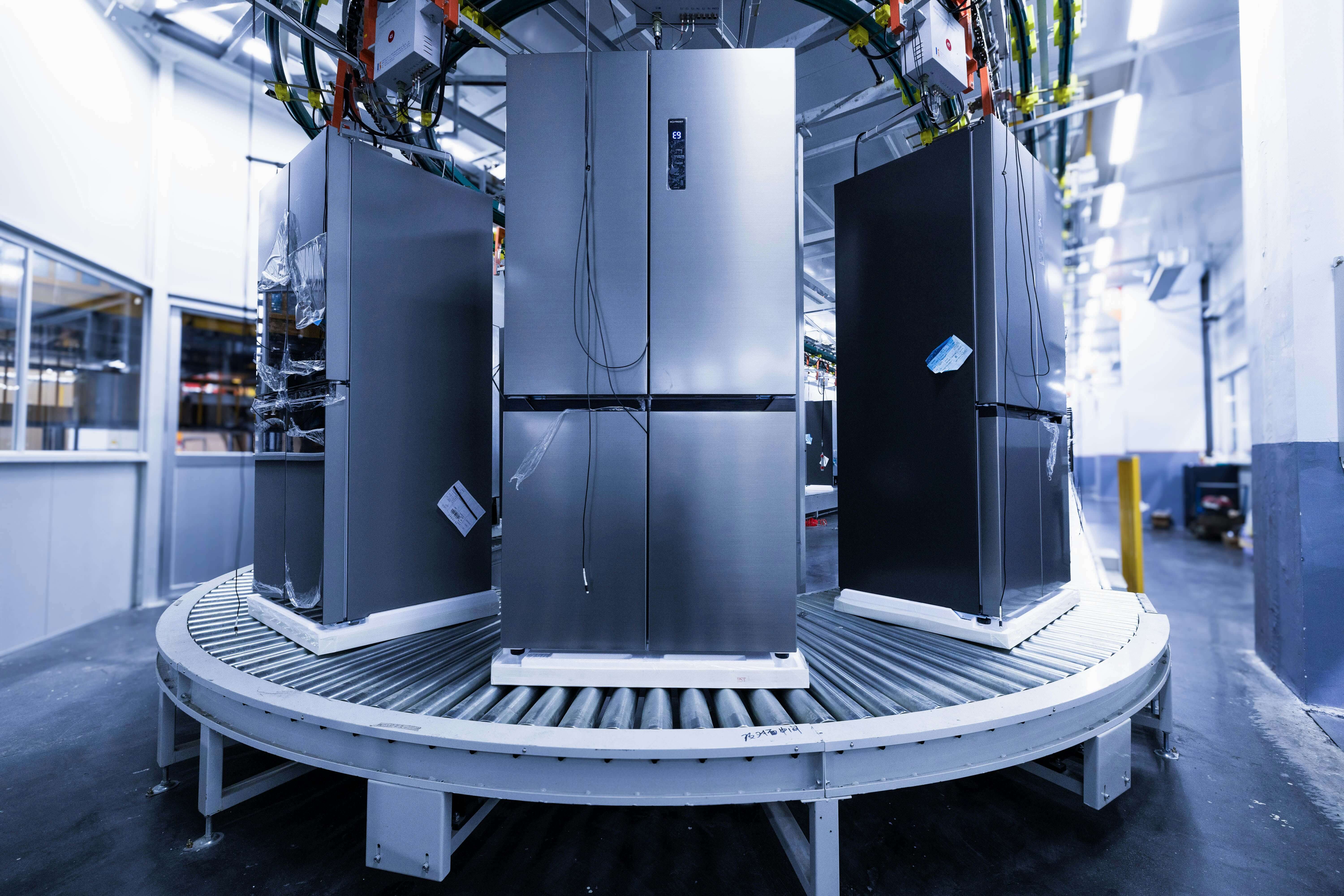 Refrigerator assembly